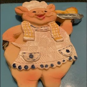 Pig cooks magnets make nice gift for pig lovers